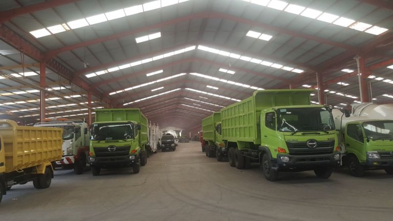 JUAL DUMP  TRUCK  MURAH PABRIK PEMBUATAN KAROSERI INDONESIA