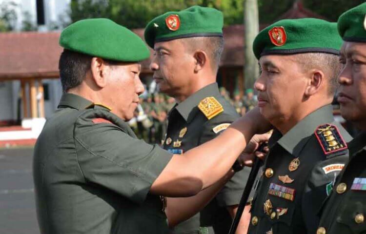 Sejarah dan Urutan Pangkat  TNI Angkatan Darat AD yang 